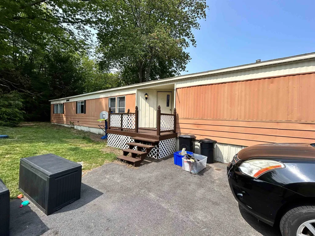 44 Crystal Springs Way Somersworth NH 03878