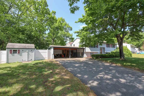 8 Fordham Drive Nashua NH 03062