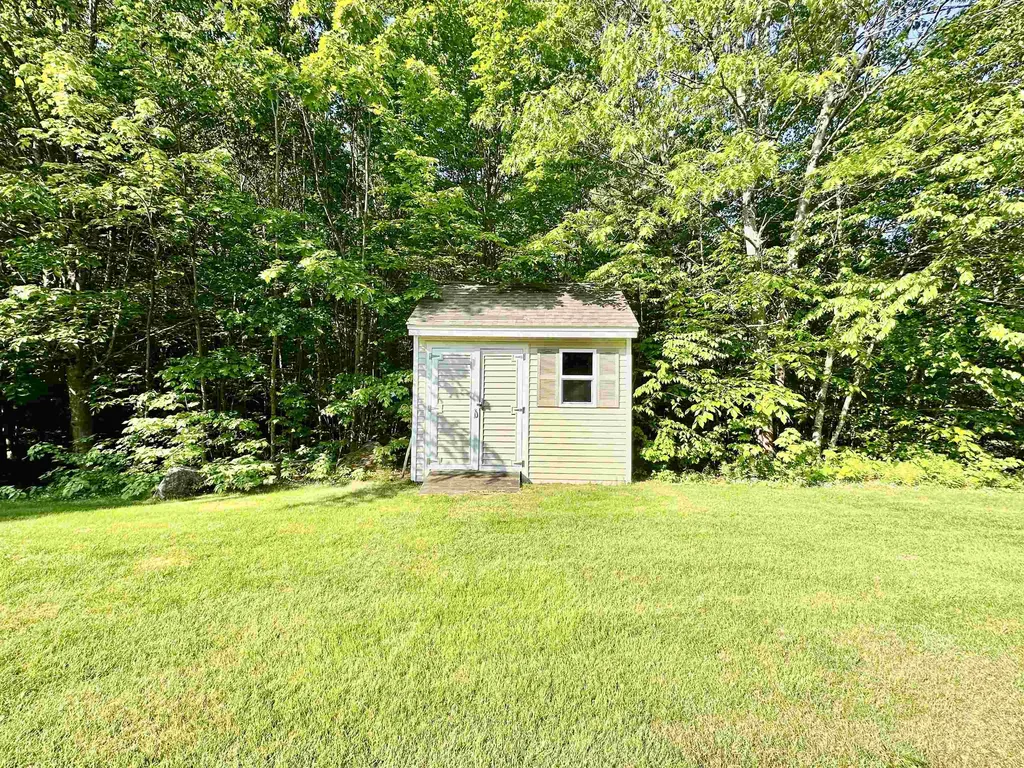 32 Valley Road Alton NH 03809