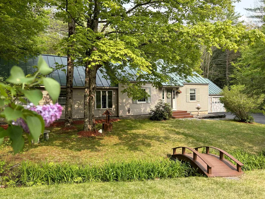 18 Grandview Avenue Lebanon NH 03766