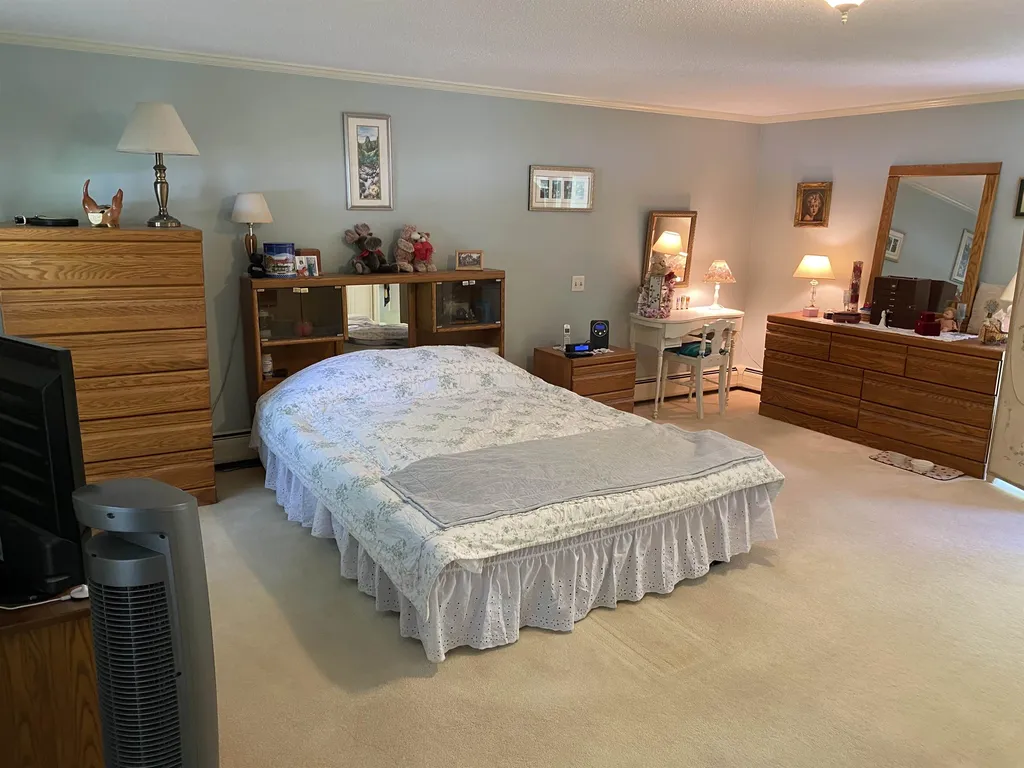 18 Grandview Avenue Lebanon NH 03766