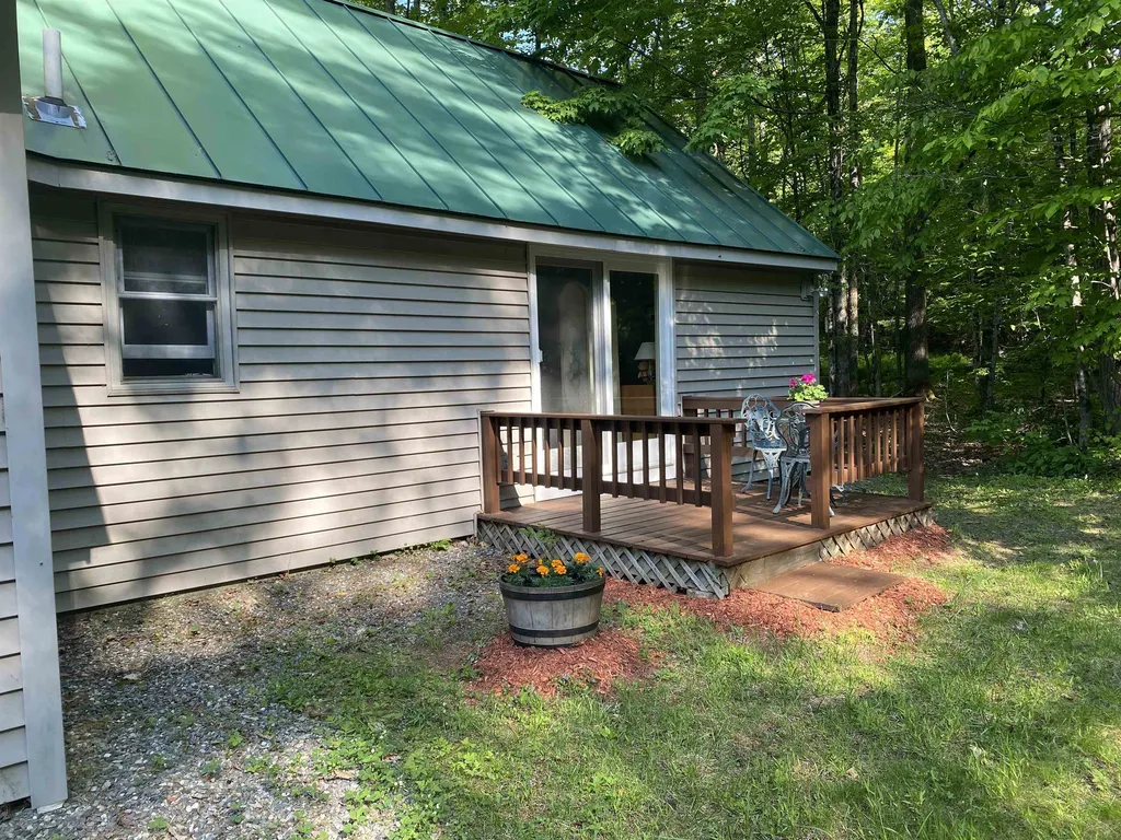 18 Grandview Avenue Lebanon NH 03766
