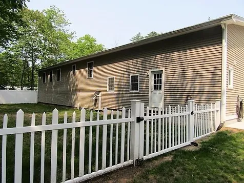 53 Mast Road Epping NH 03042