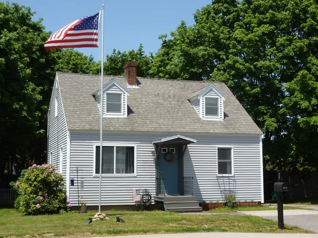 83 Washington Street Rochester NH 03867-1839