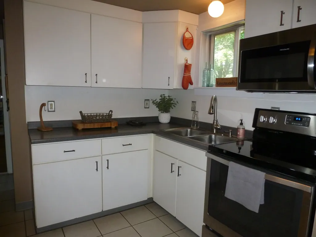 83 Washington Street Rochester NH 03867-1839