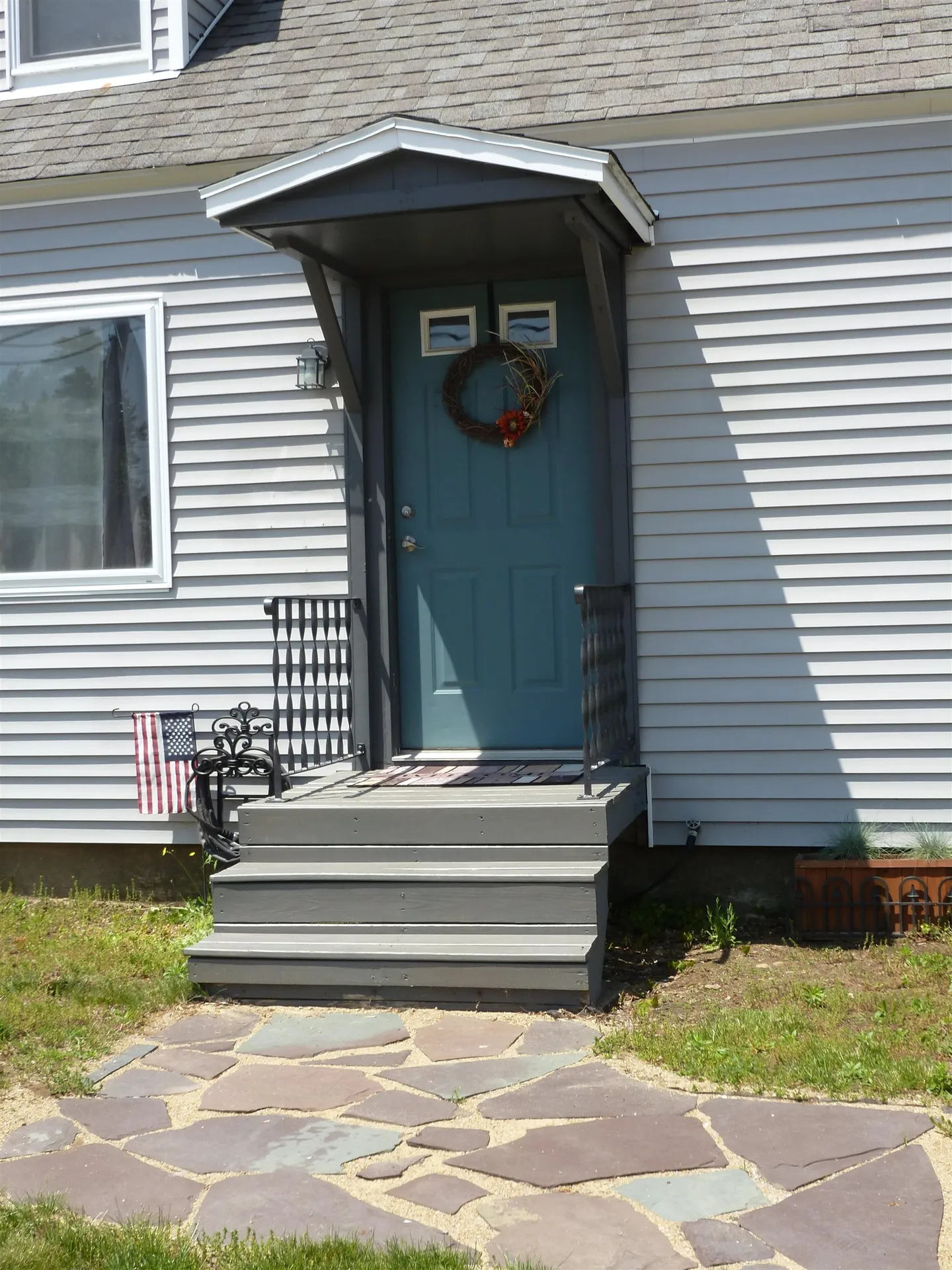 83 Washington Street Rochester NH 03867-1839