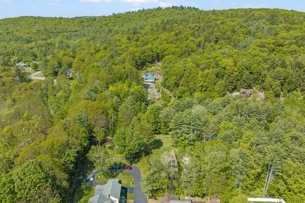 132 Holiday Hills Drive Bristol NH 03222