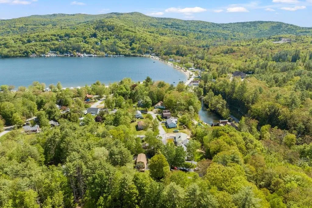 132 Holiday Hills Drive Bristol NH 03222