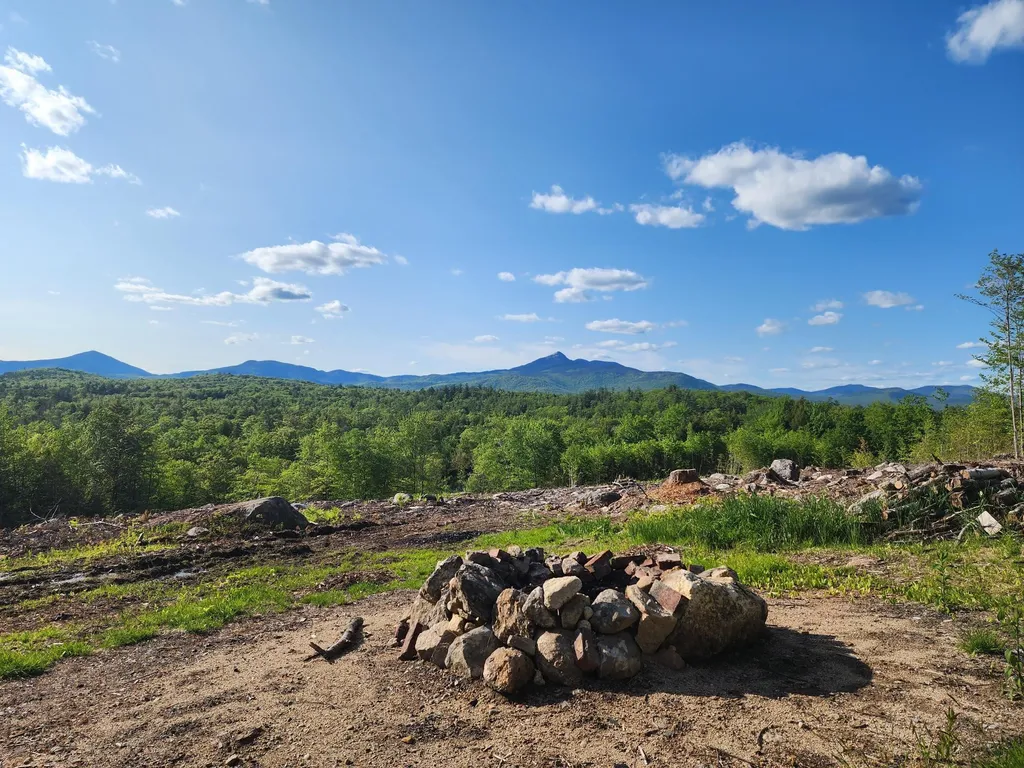 529 Page Hill Road Tamworth NH 03886