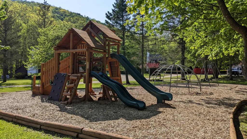 4612 Battleground Road Fayston VT 05673