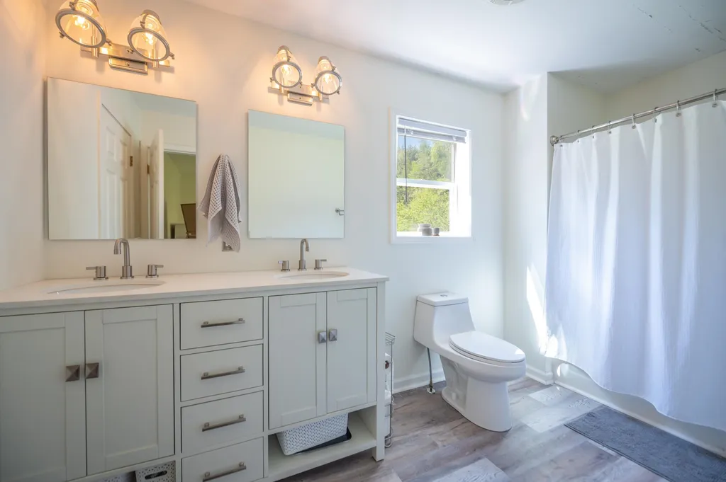 88 Peter's Lane Wardsboro VT 05355