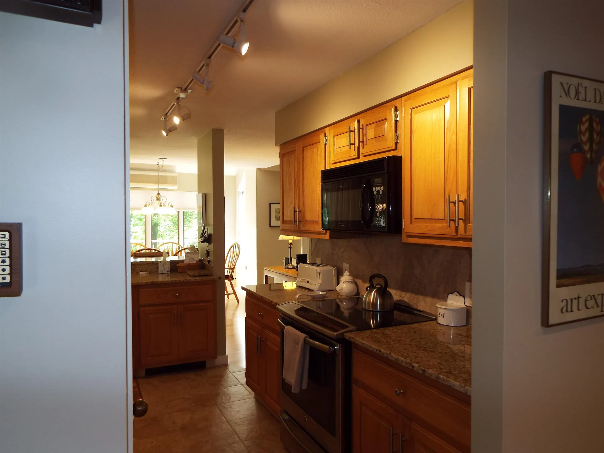 1140 Murphy's Road Hartford VT 05059