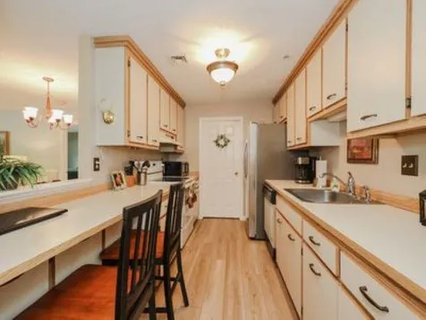 20 Ledgewood Hills Drive Nashua NH 03062