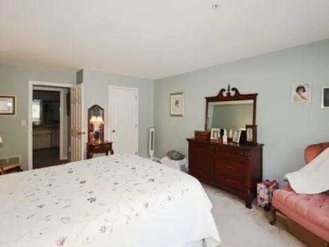 20 Ledgewood Hills Drive Nashua NH 03062