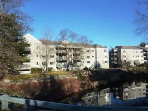 20 Ledgewood Hills Drive Nashua NH 03062