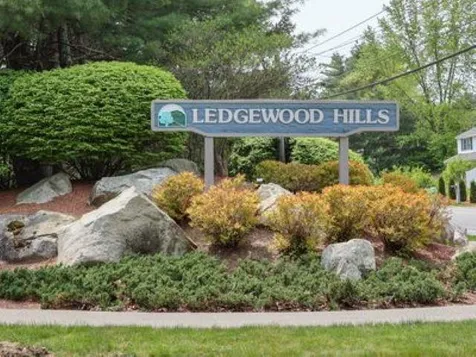 20 Ledgewood Hills Drive Nashua NH 03062
