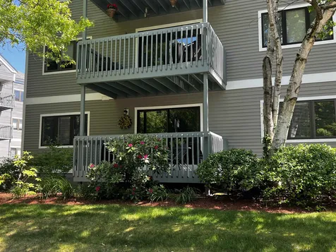 20 Ledgewood Hills Drive Nashua NH 03062