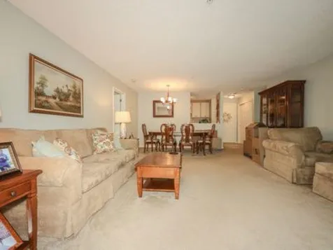20 Ledgewood Hills Drive Nashua NH 03062