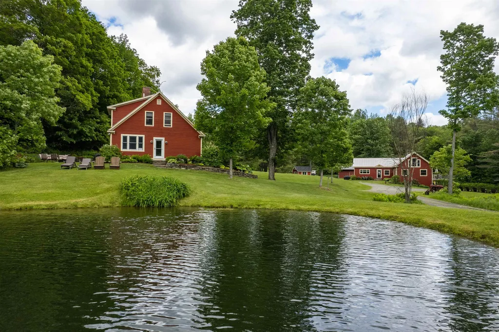 1157 Blackmer Road Pomfret VT 05067