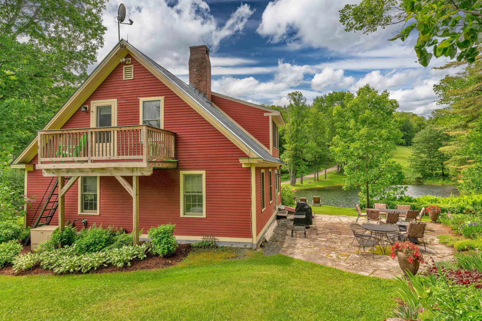 1157 Blackmer Road Pomfret VT 05067