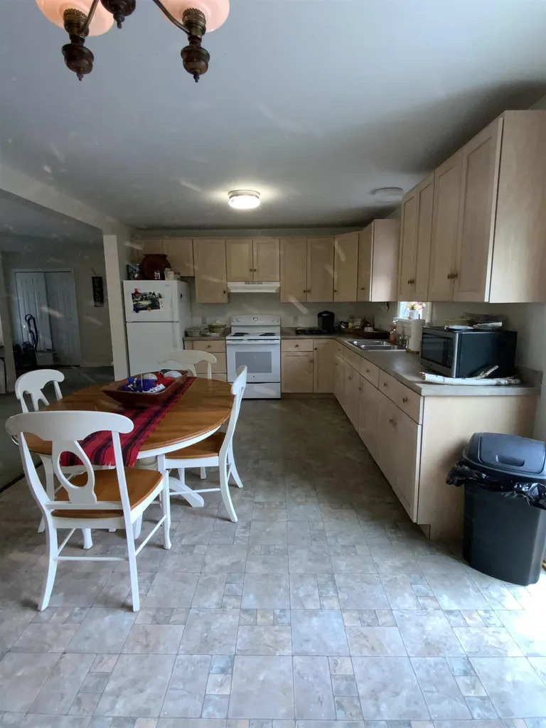 9 Ammonoosuc Road Haverhill NH 03785