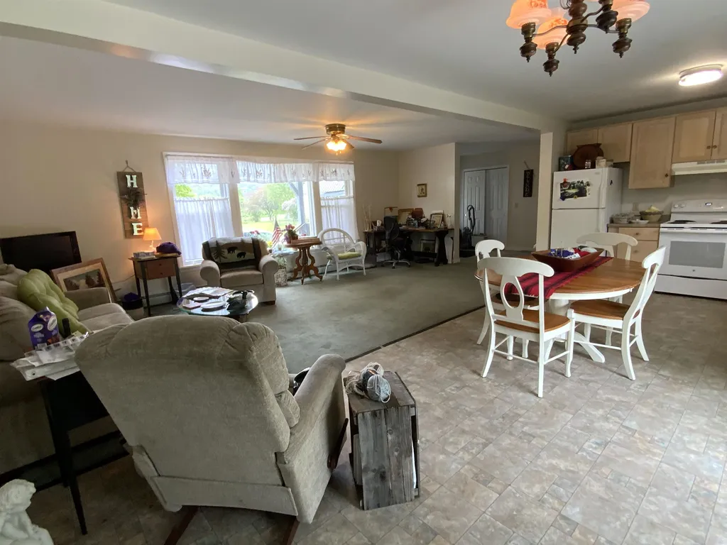 9 Ammonoosuc Road Haverhill NH 03785