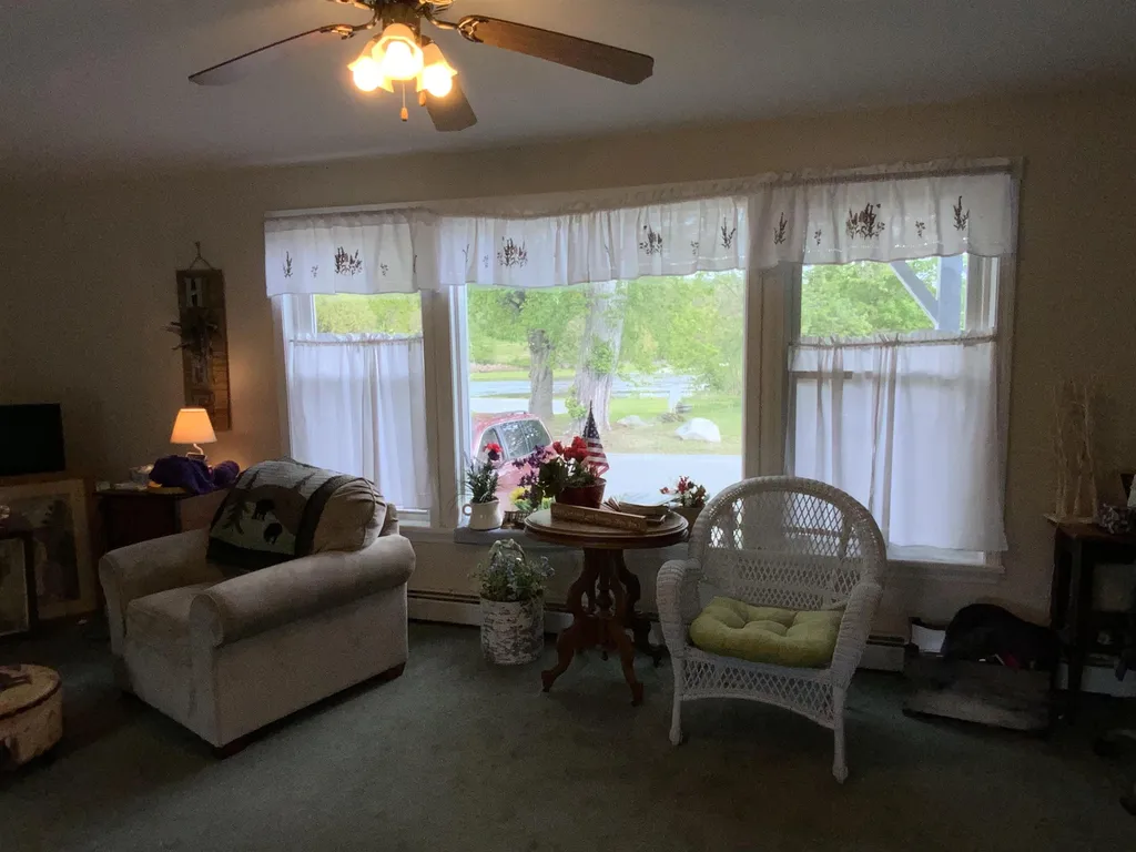 9 Ammonoosuc Road Haverhill NH 03785