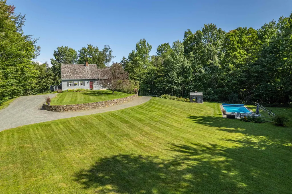 1214 Gulf Road Barnard VT 05031
