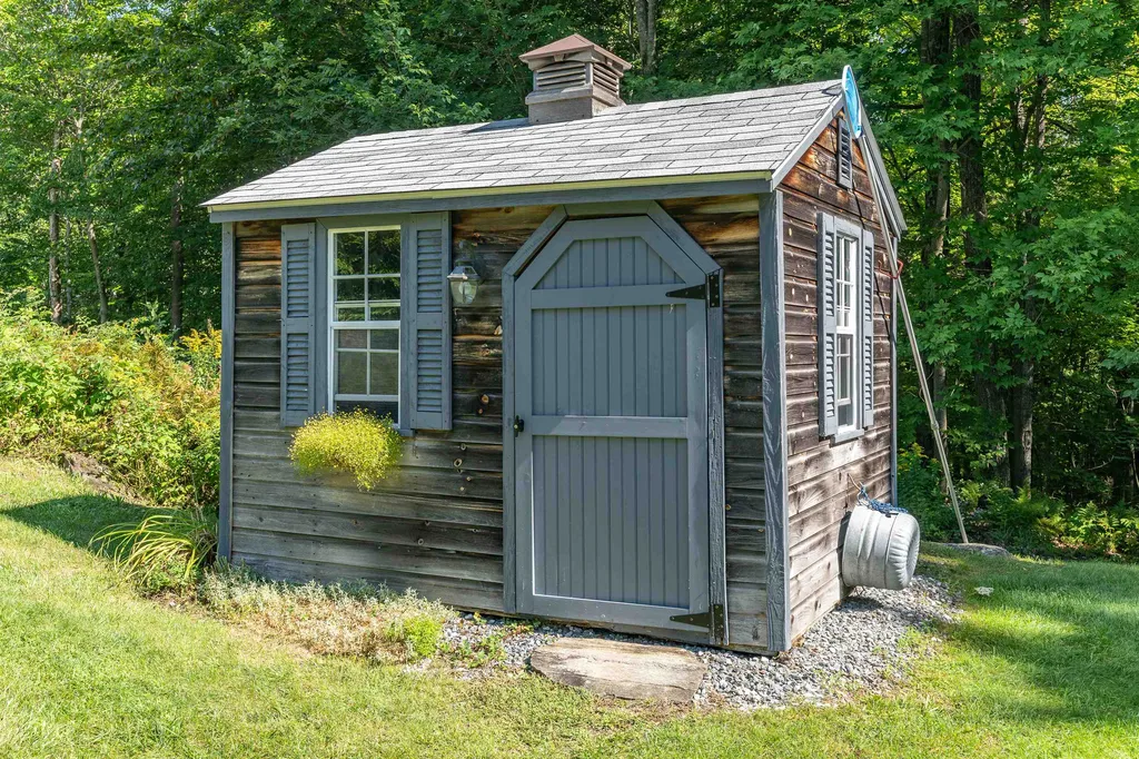 1214 Gulf Road Barnard VT 05031