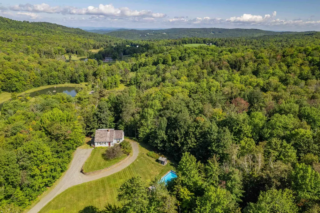 1214 Gulf Road Barnard VT 05031