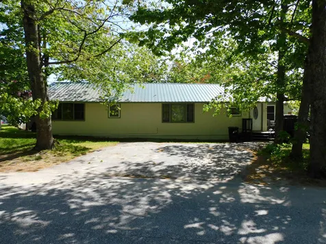 83 Livermore Road Holderness NH 03245