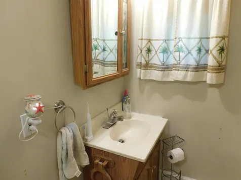 83 Livermore Road Holderness NH 03245