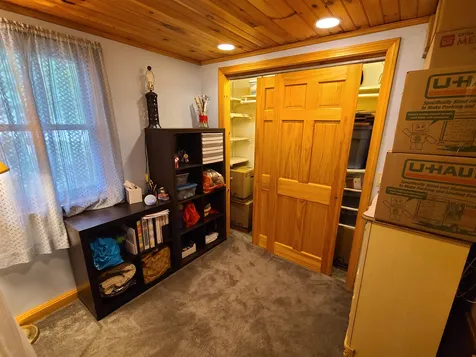 83 Livermore Road Holderness NH 03245
