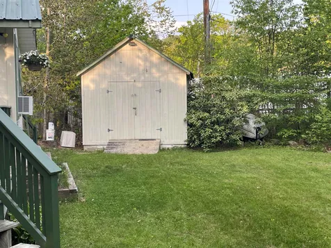 83 Livermore Road Holderness NH 03245