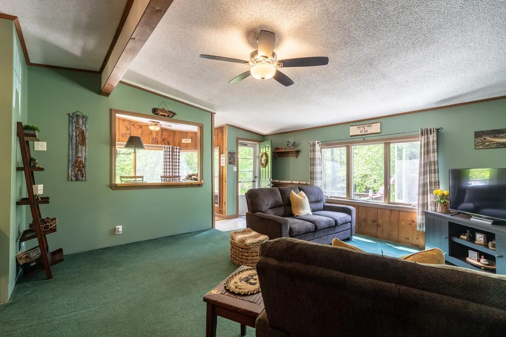 79 Bryant Road Tamworth NH 03886