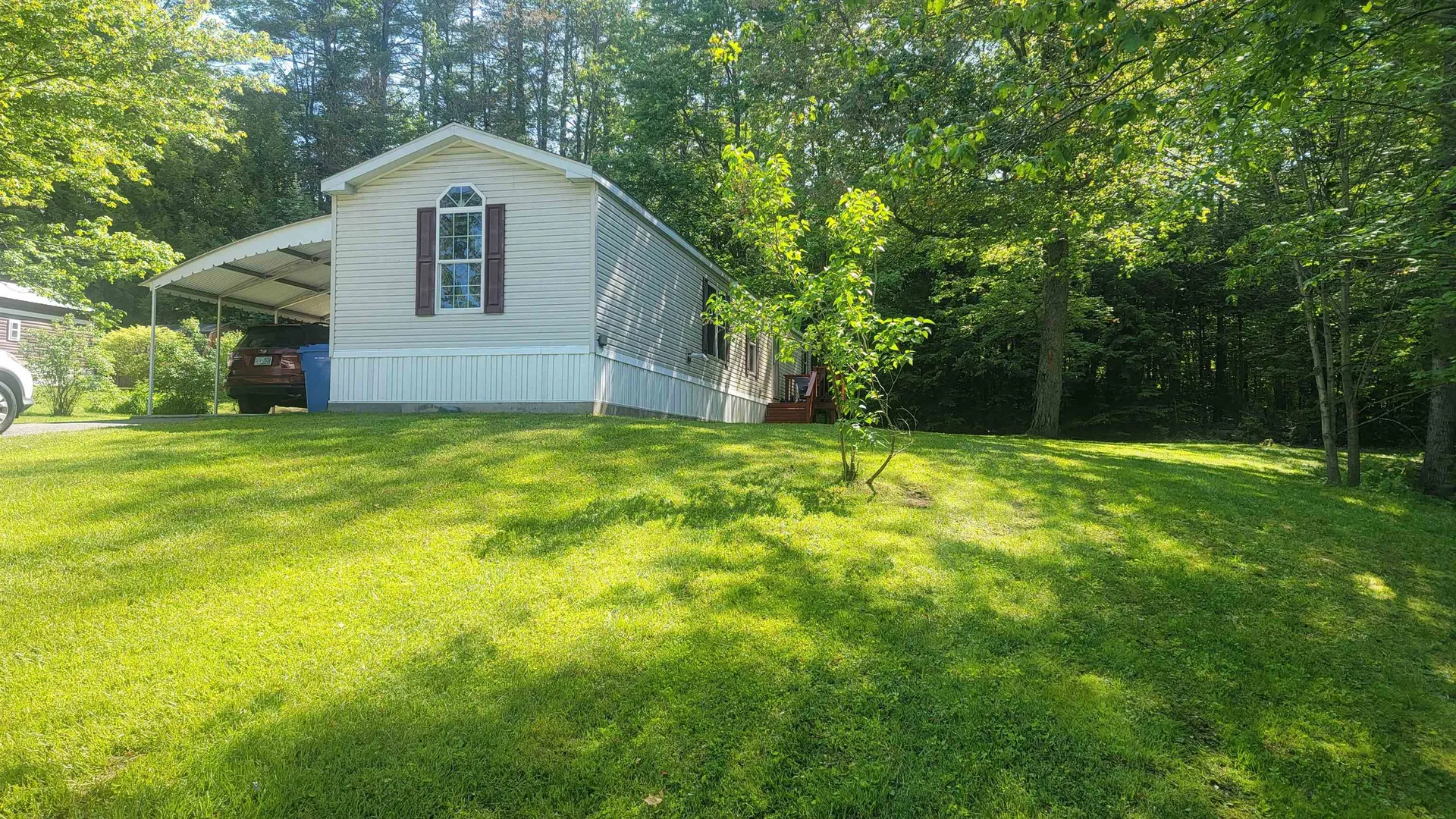 21 Brandon Place Claremont NH 03743