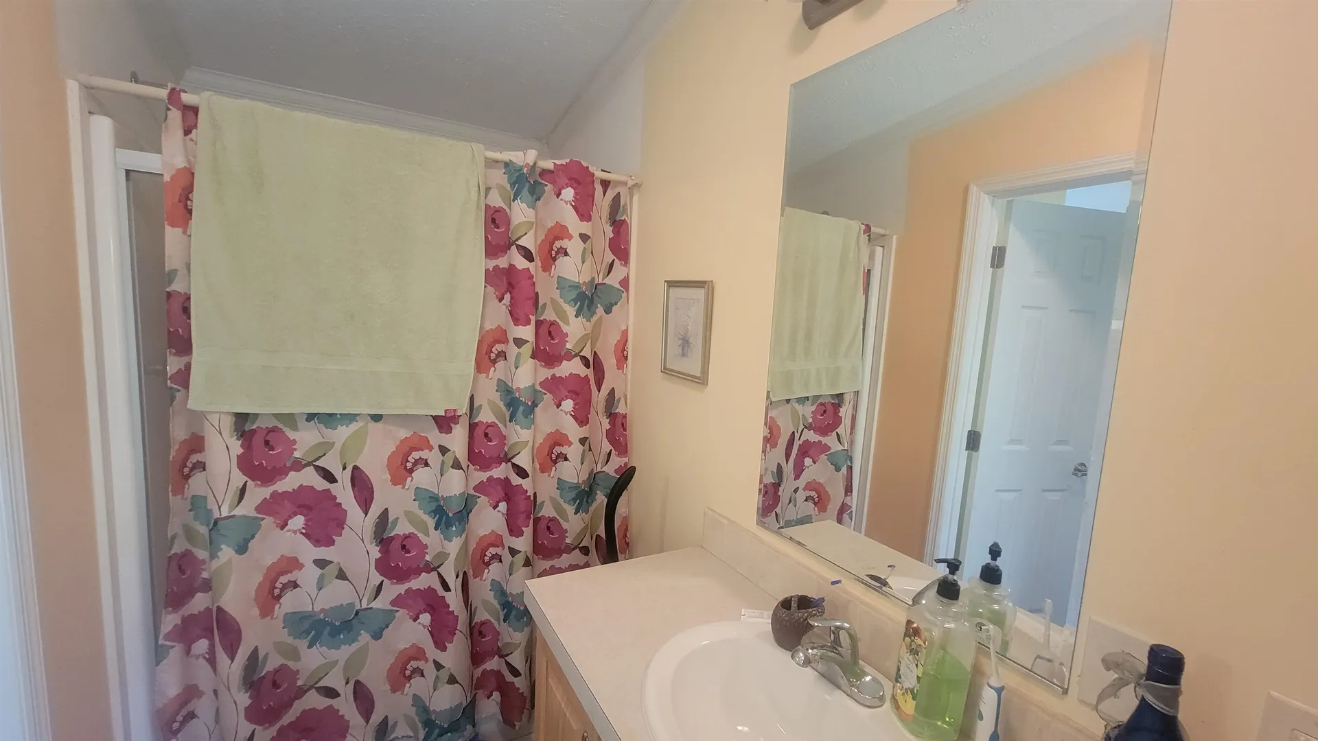 21 Brandon Place Claremont NH 03743