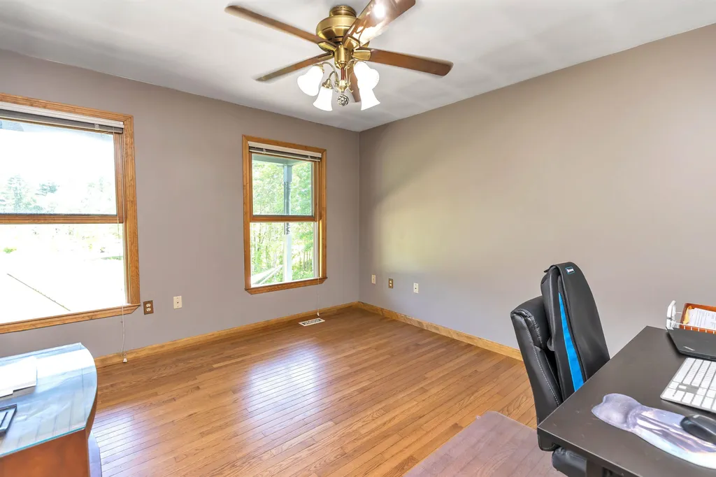 231 Bunker Hill Road Auburn NH 03032