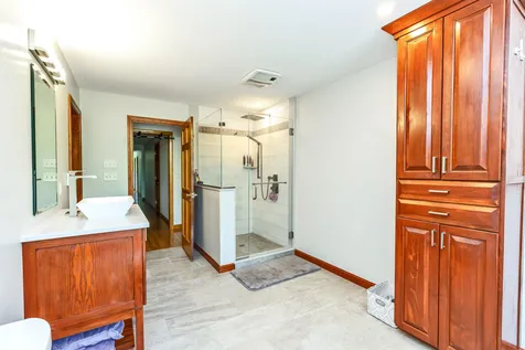 231 Bunker Hill Road Auburn NH 03032