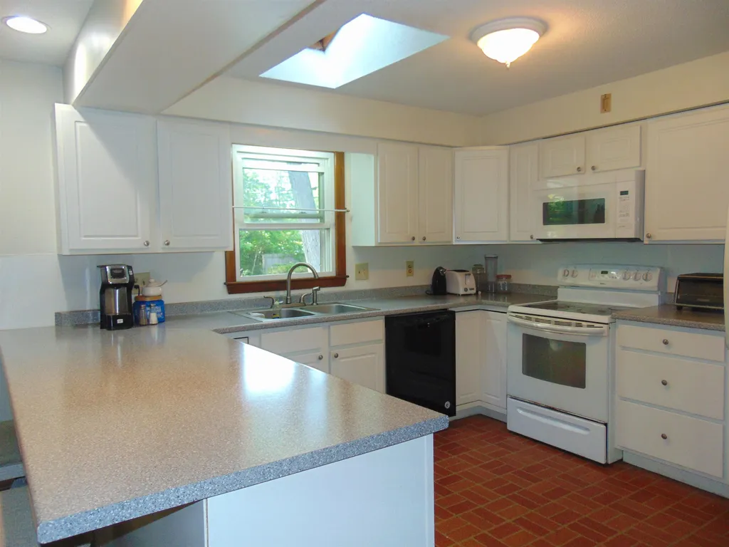 108 Kendall Road Keene NH 03431