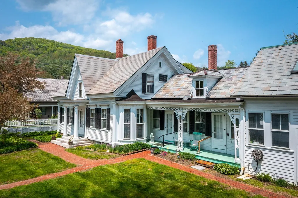 26 River Street Woodstock VT 05091