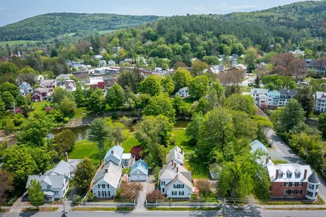 26 River Street Woodstock VT 05091