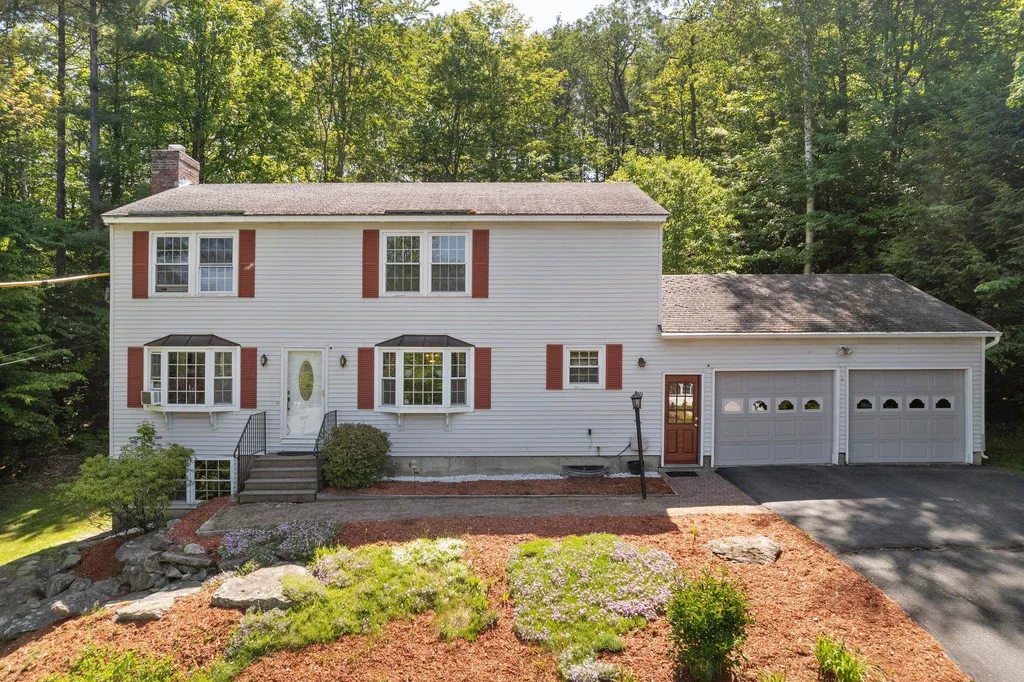 29 Nottingham Circle Lebanon NH 03766