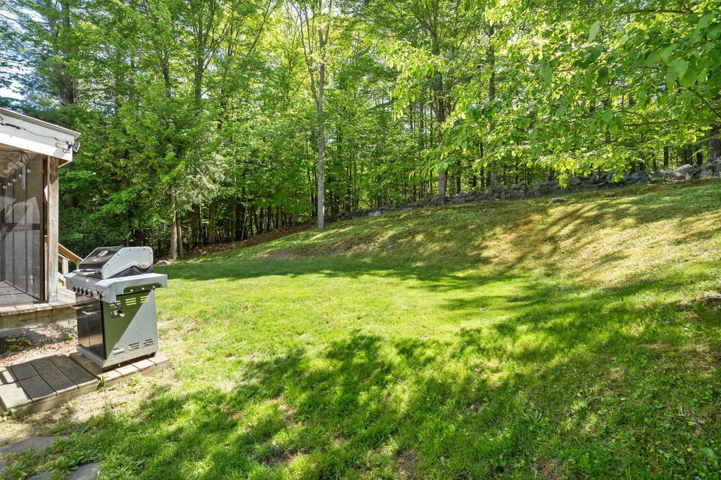 29 Nottingham Circle Lebanon NH 03766
