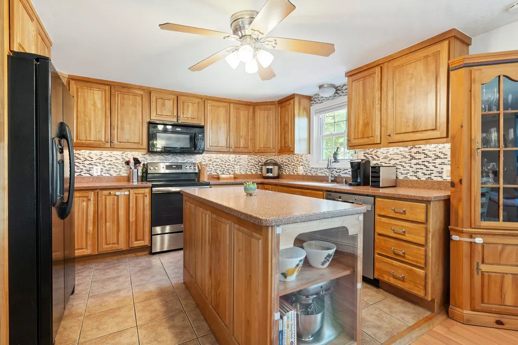 29 Nottingham Circle Lebanon NH 03766