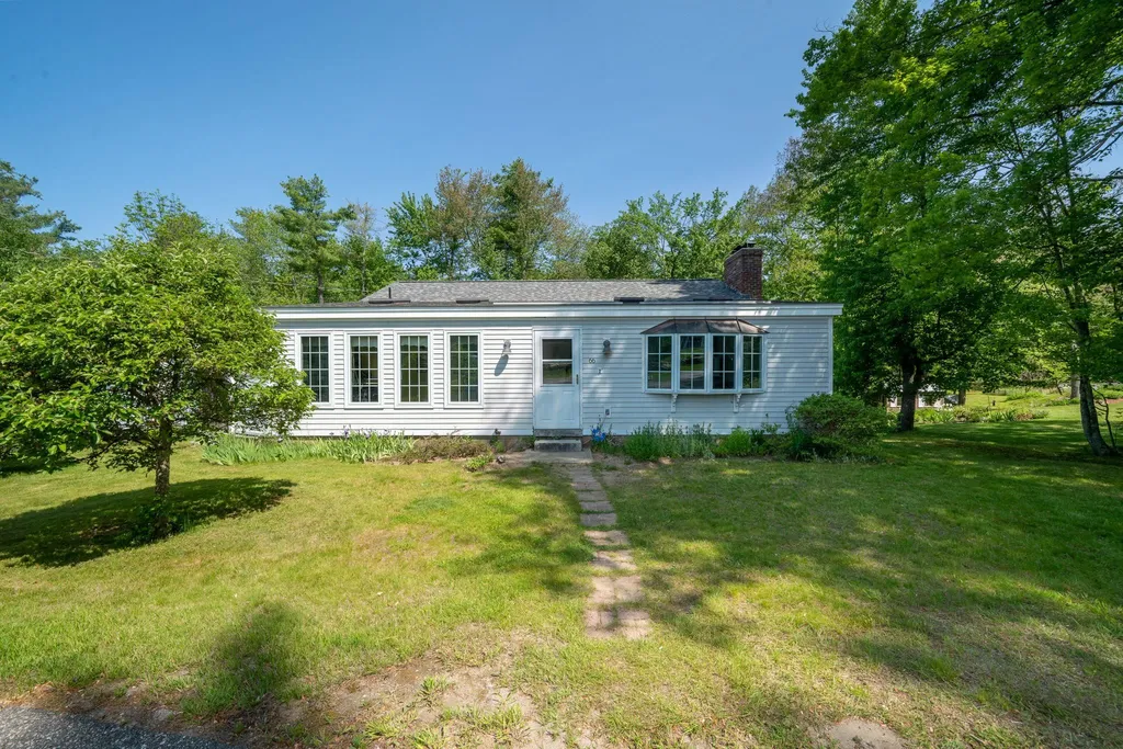 66 Litchfield Road Londonderry NH 03053