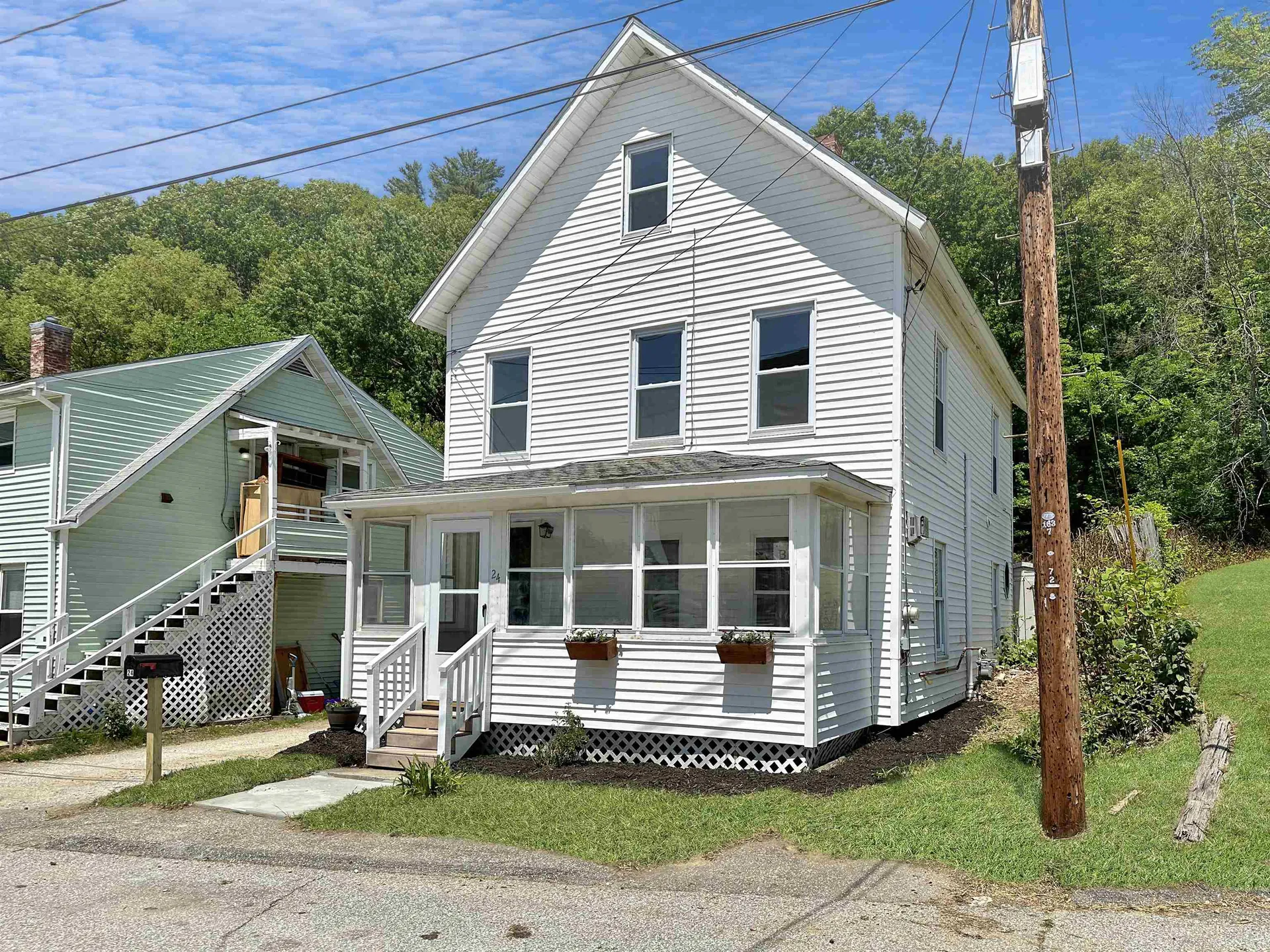 24 Dundee Avenue Hooksett NH 03106