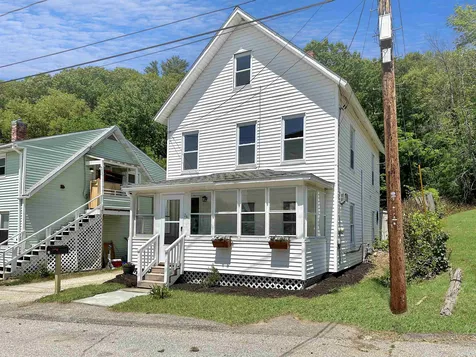 24 Dundee Avenue Hooksett NH 03106