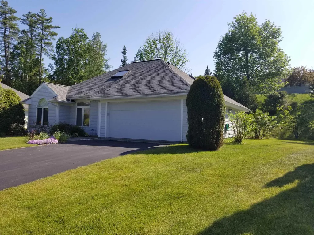 3 Skyline Way Hartford VT 05001