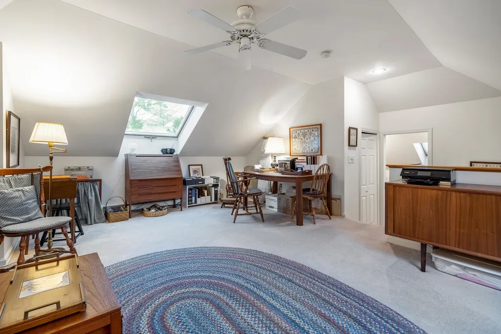3 Skyline Way Hartford VT 05001